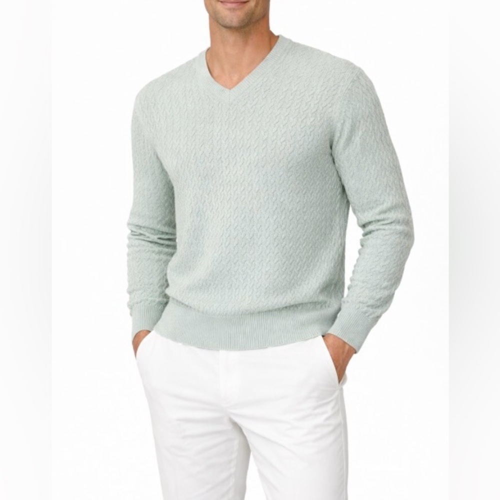 Men's Tuttle Distinctive Sportswear Silk Blend V-Neck Sweater Size L Light Green